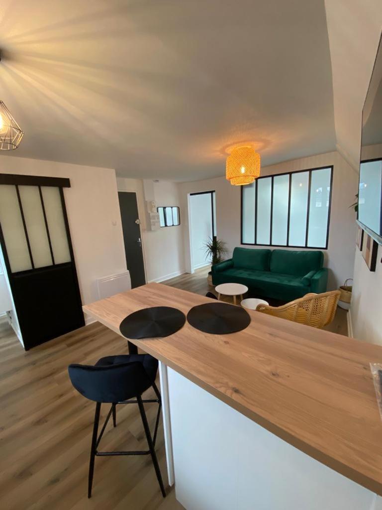 Au Coeur De Ville Laval  Quarto foto